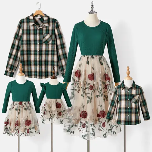Family Holiday Outfit Ideas: Dressing for the Season - 5