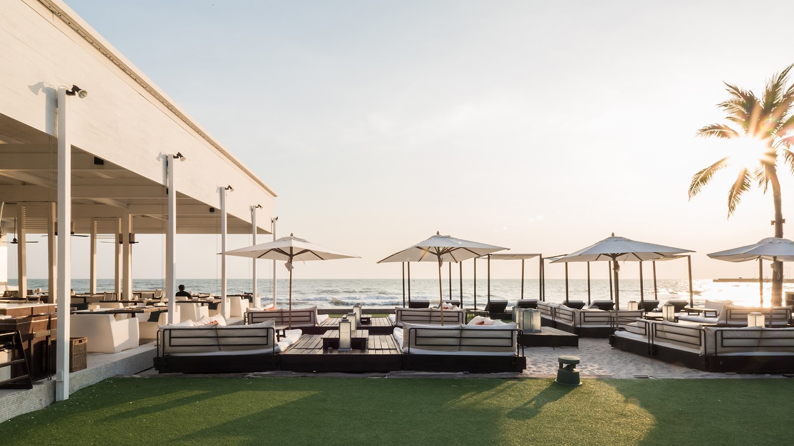 Boutique Oceanside Deluxe Beach Escapes