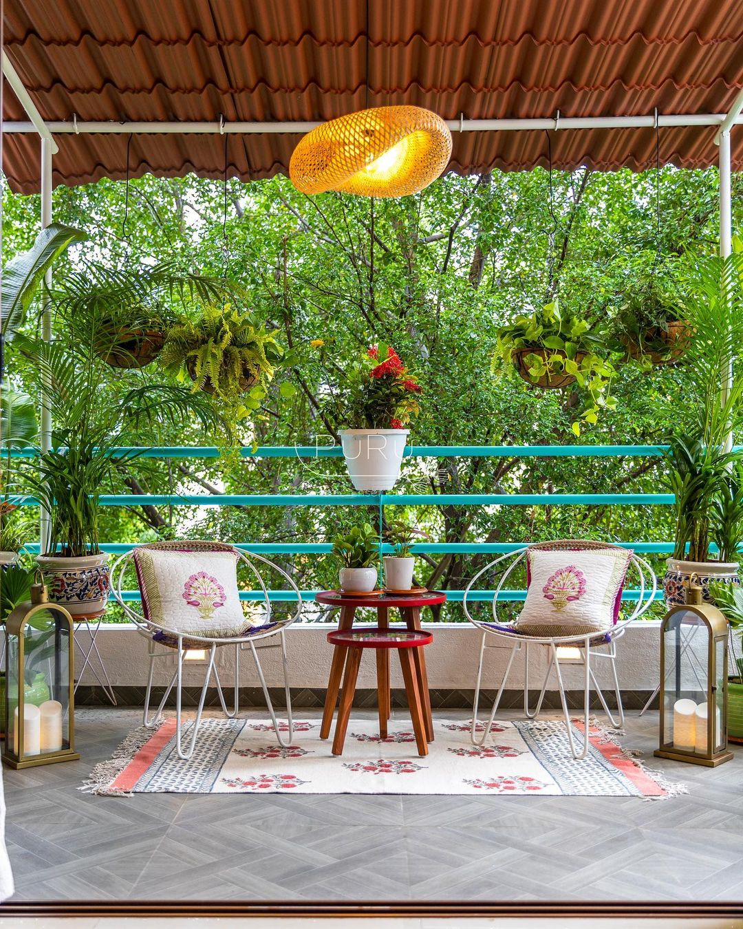 25 Cozy And Creative Small Balcony Design Ideas