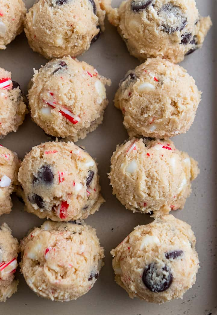 peppermint chocolate chip cookies