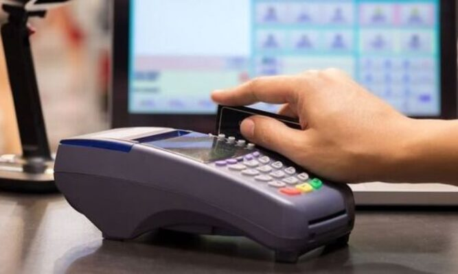 Rút tiền thẻ tín dụng nhanh chóng – an toàn 24/7 tại quận 4
