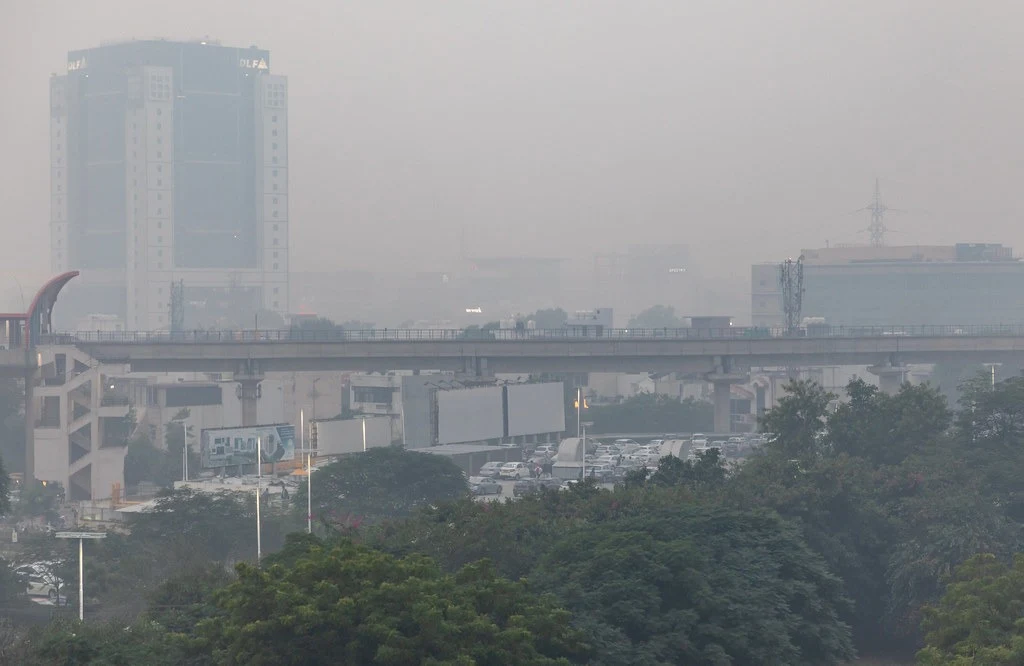 Warning: Toxic! Delhi Closes Schools Due to Increasing Pollution