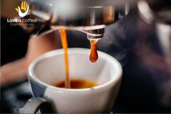 Chiết xuất cà phê theo kiểu espresso