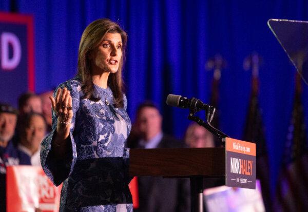 Ứng cử viên tổng thống Nikki Haley nói với những người ủng hộ ở Concord, New Hampshire, hôm 23/01/2024. (Ảnh: John Fredricks/The Epoch Times)