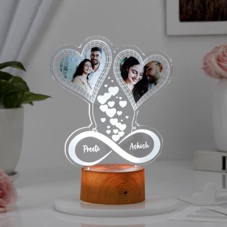 https://cdn.igp.com/f_auto,q_auto,t_pnopt9prodlp/products/p-hearts-and-balloons-personalized-valentine-s-day-led-lamp-274003-1.jpg