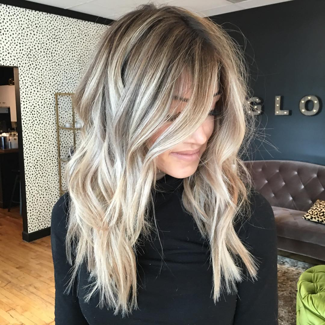 Choppy Hairstyle with Blonde Highlights