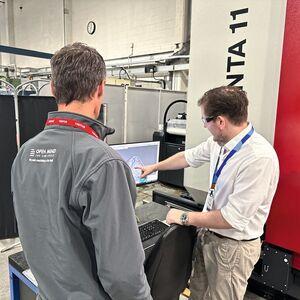 Oliver Allen from Future AM with Open Mind's Justin Talboys-Cotton discussing machining strategies.