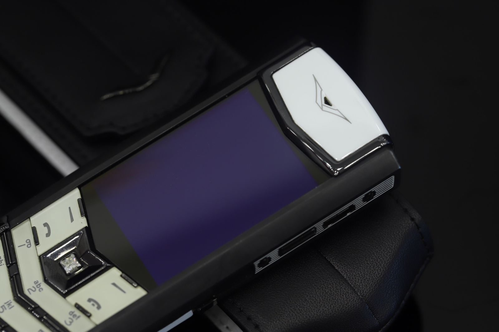 Vertu Signature S Black And White