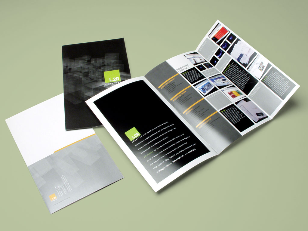 Brochure là một công cụ quảng cáo được sử dụng rộng rãi trong Marketing.