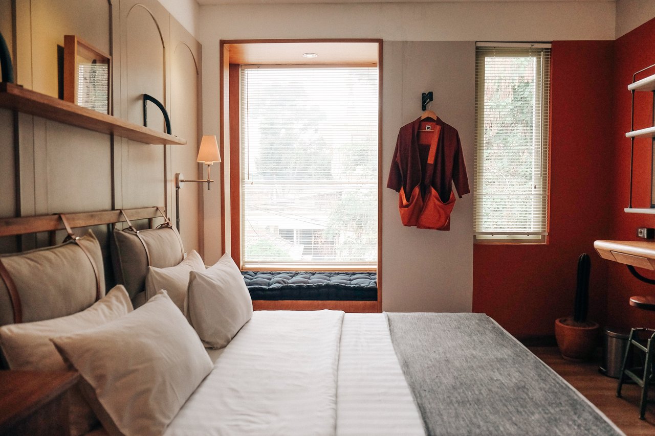 Sojourn Suites Hotel Bliss