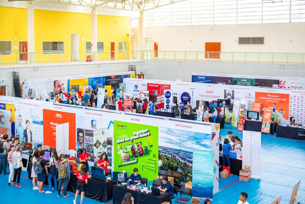 Career fair in RMIT in Vietnam