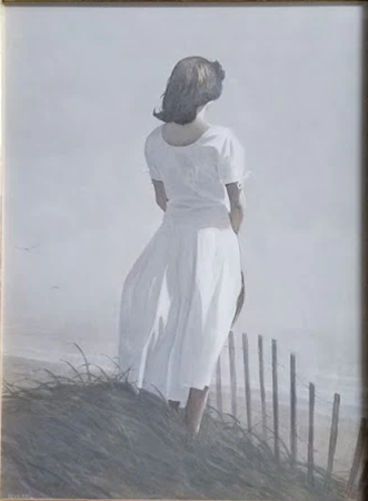 A person in a white dress

Description automatically generated