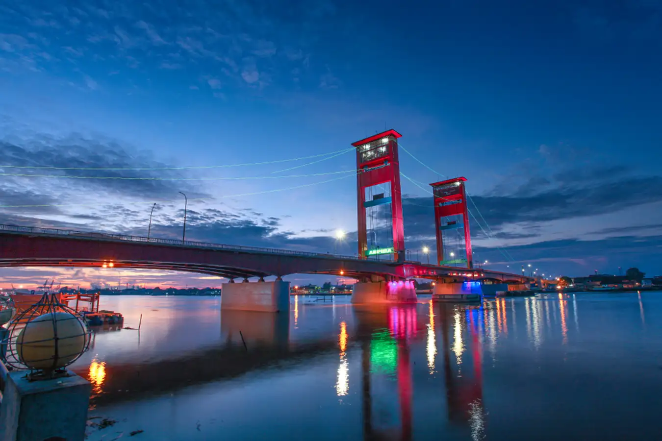 Sungai terpanjang di Indonesia, Sungai Musi (Photo: Traveloka)