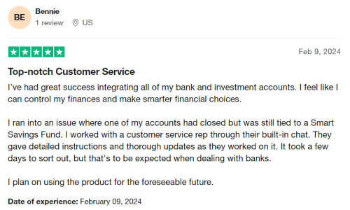 A 5-star review from a Rocket Money user who feels more in control of their finances with the app. 
