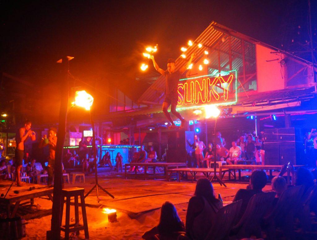 phi phi island nightlife slinky beach bar