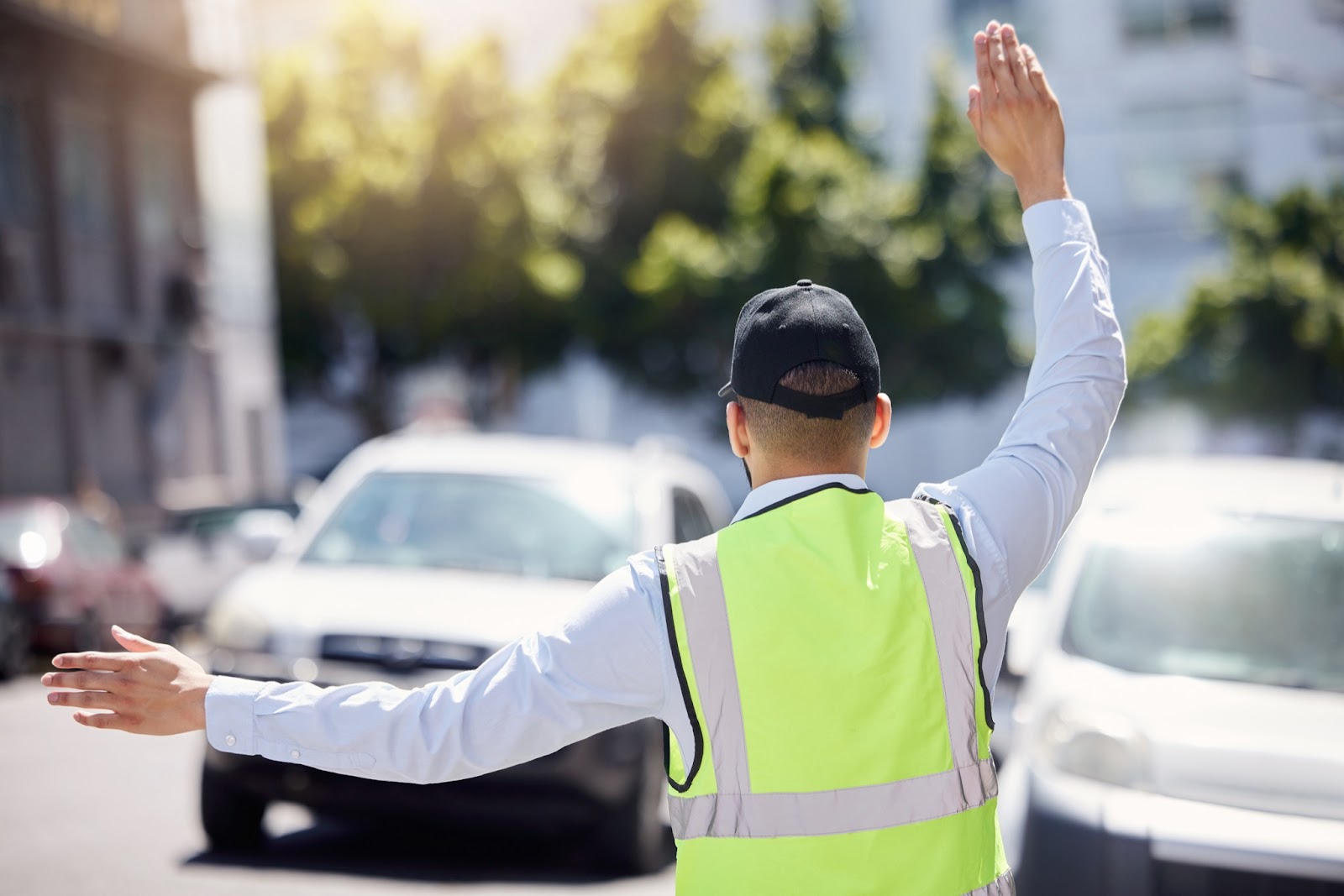 14 Hand Signals For Driving That You Should Know - Road Legends | Road ...