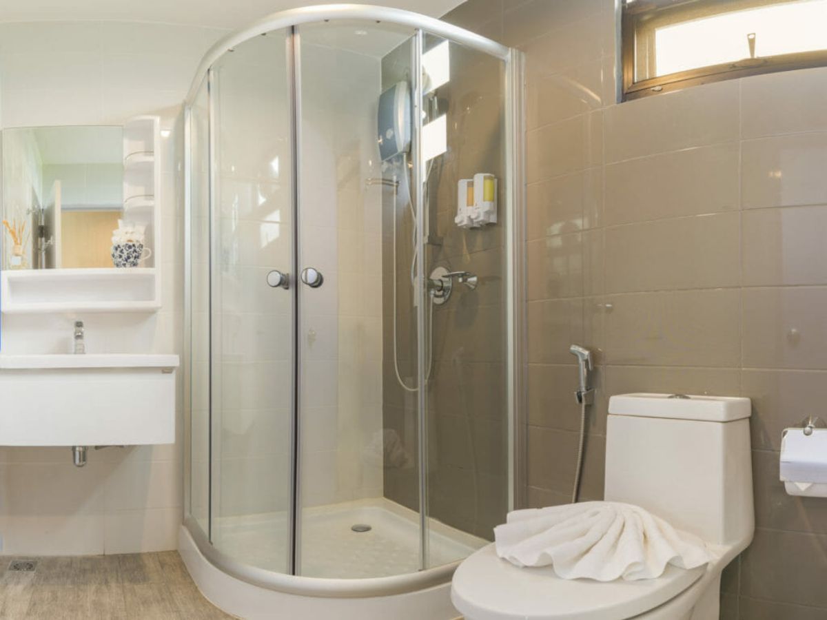 Bật mí cách vệ sinh bồn tắm đứng hiệu quả tại nhà cho ngư...  香港酒店 (旅舍宾馆酒店)