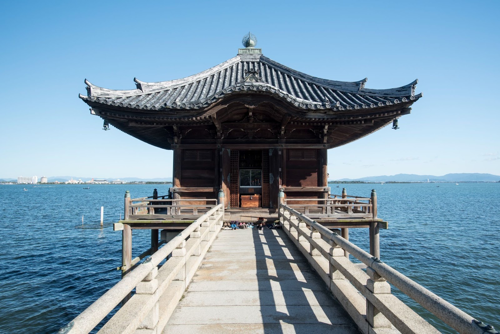 Ukimido Floating Hall in Mangetsuji Temple