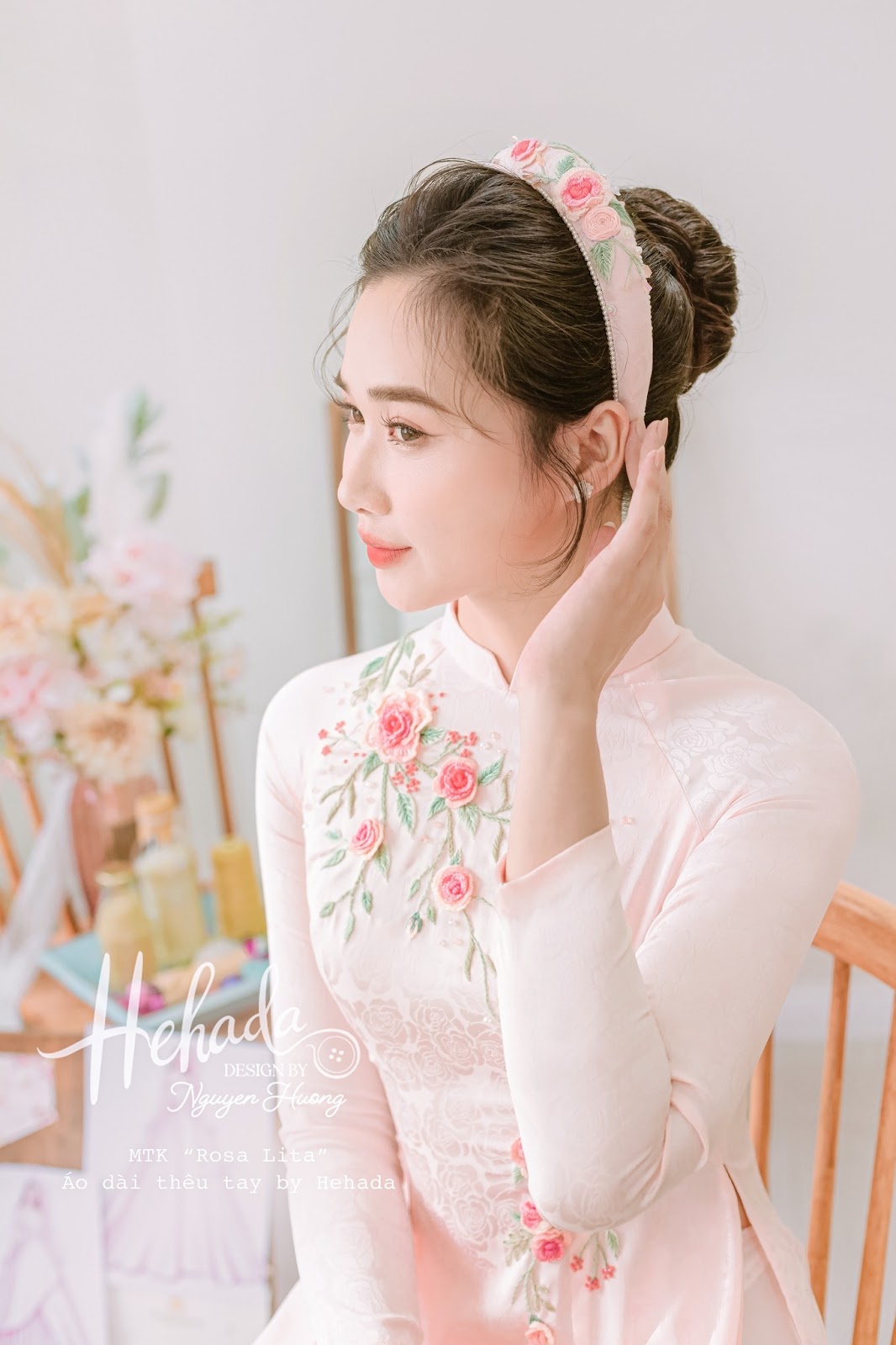 Chi tiết áo dài cưới Rosalita Hồng