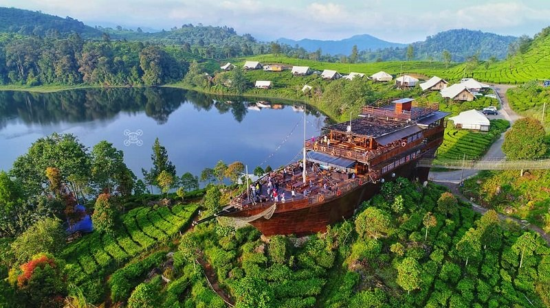 tempat piknik di bandung Situ Patenggang