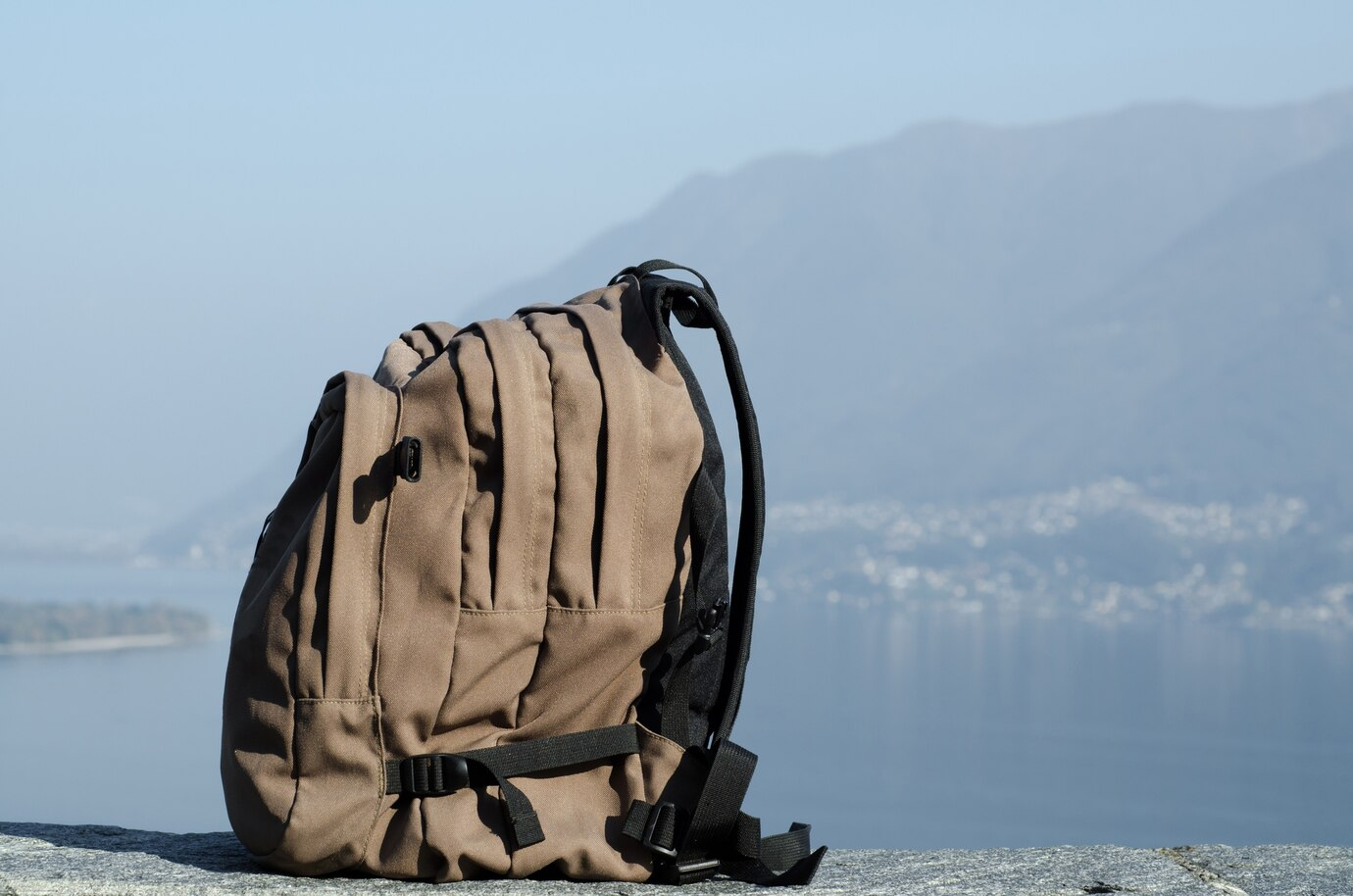 The Art of Personalization: Exploring the Benefits of Custom Backpacks - THE F