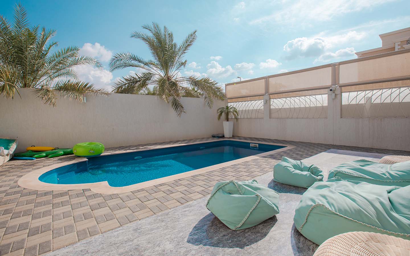 villas with swimming pools are available in mirdif hills