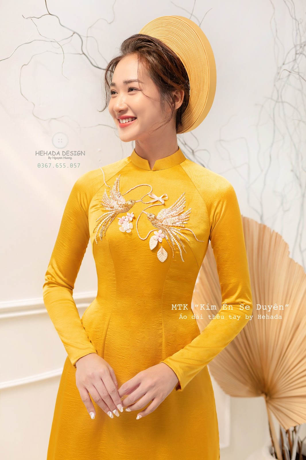 Thiết kế chi tiết áo dài Kim Én Vàng