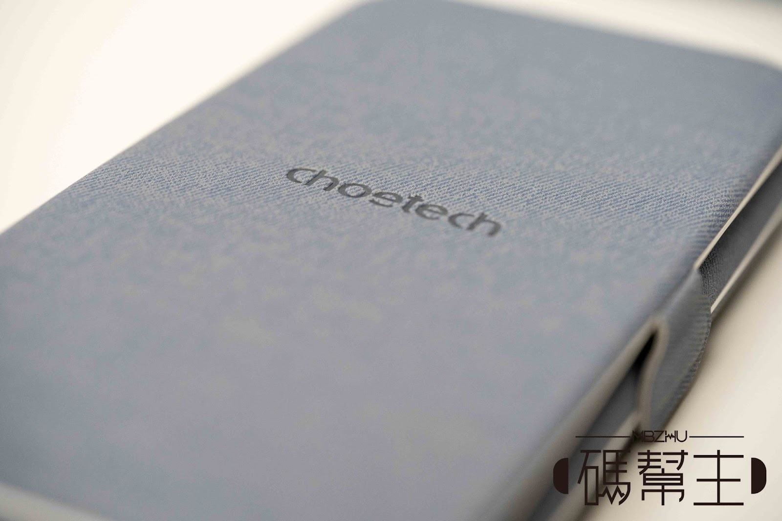 Apple Watch、AirPods 也能充！Choetech T323、T324 摺疊旅行無線充電器開箱 4