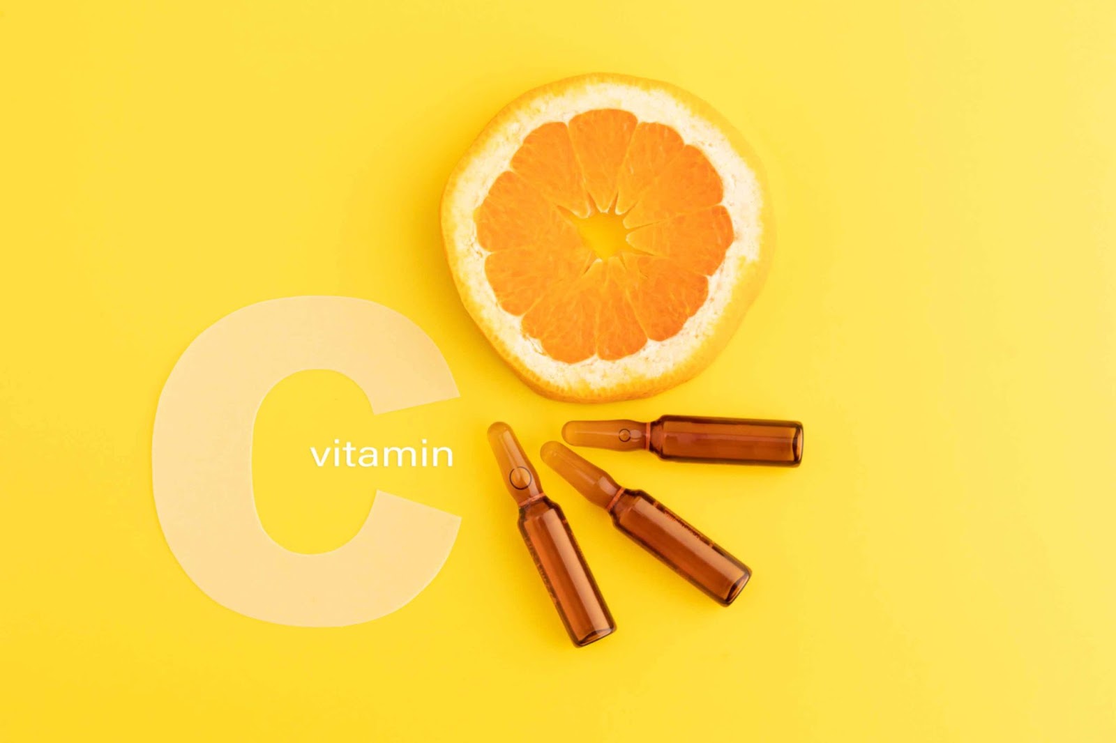 How Vitamin C Serum Fades Dark Spots and Enhances Skin Radiance