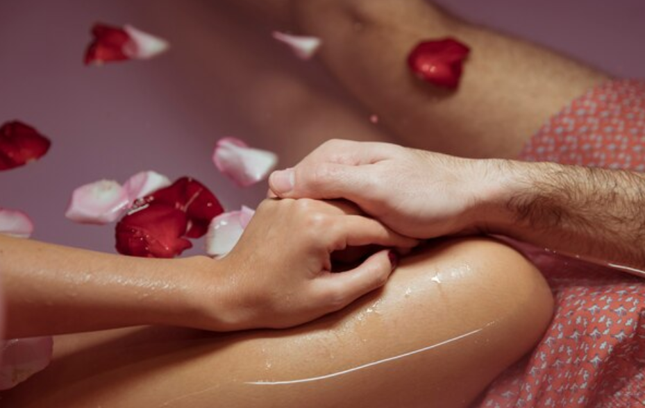Los beneficios de los masajes eróticos que seguramente no conocías