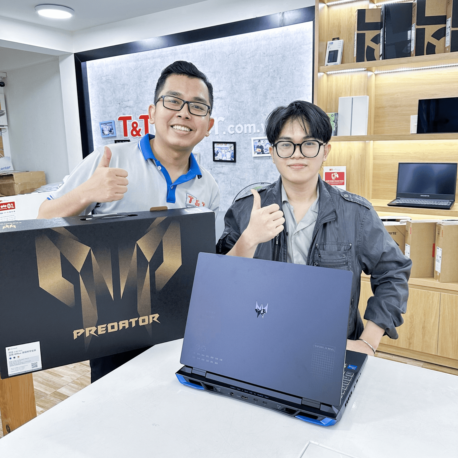 Laptop gaming Acer tại T&T Center
