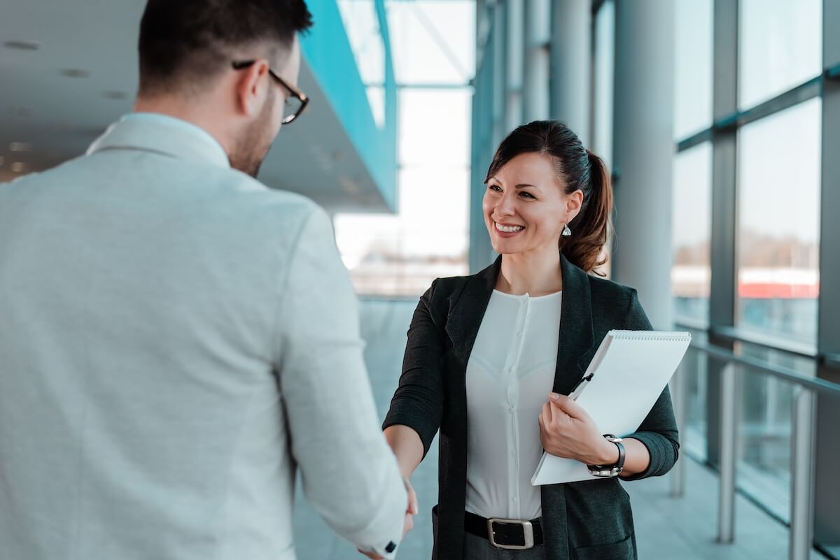 Behavioral health recruiting: entrepreneurs happily shaking hands