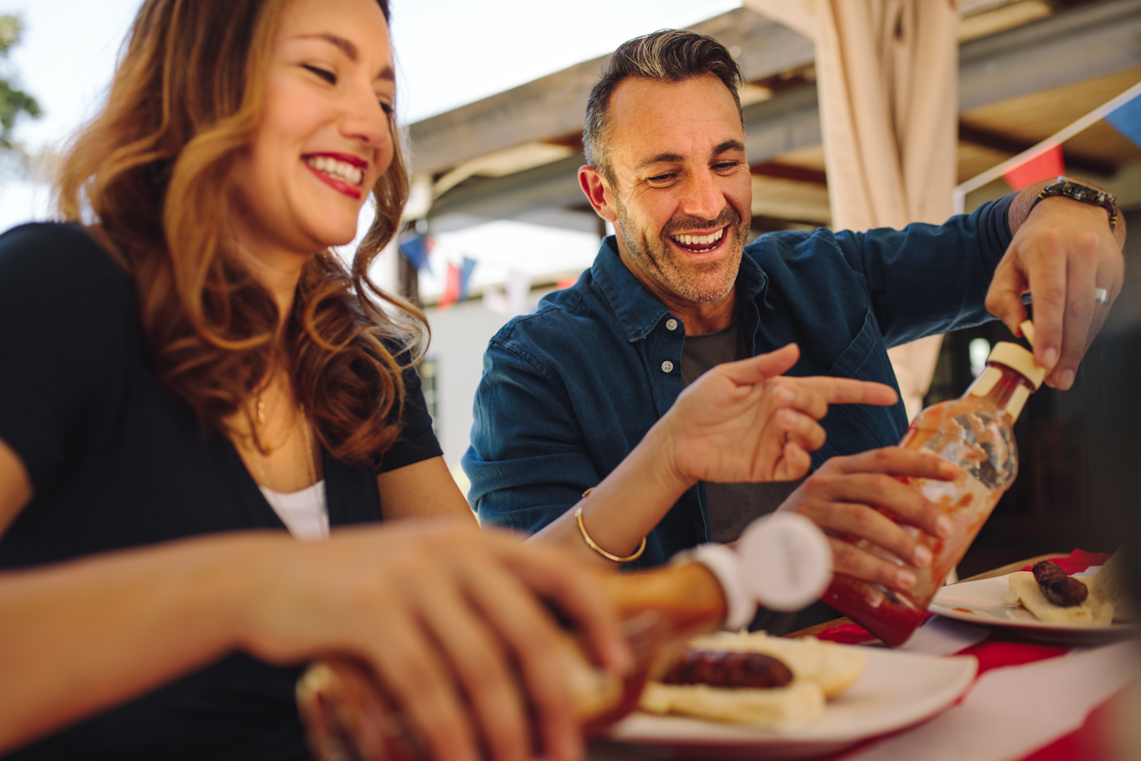 Couple enjoys 4th of July restaurant specials