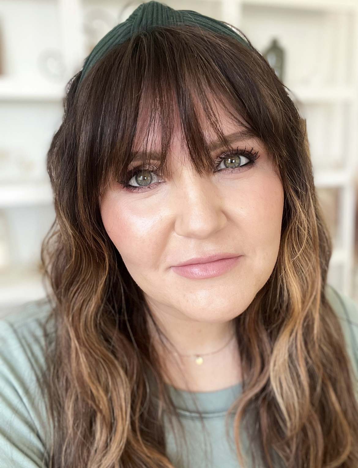 How to Get a Nude Soft Glam Winter Look by Kelly Snider 