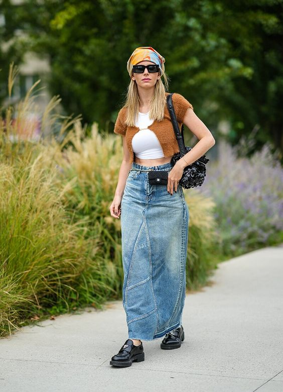 Picture showing ag a lady rocking the Y2K denim maxi skirt