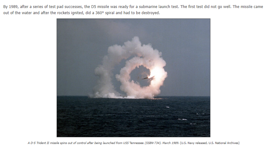 صورة للحظة فشل إطلاق صاروخ ترايدنت عام 1989