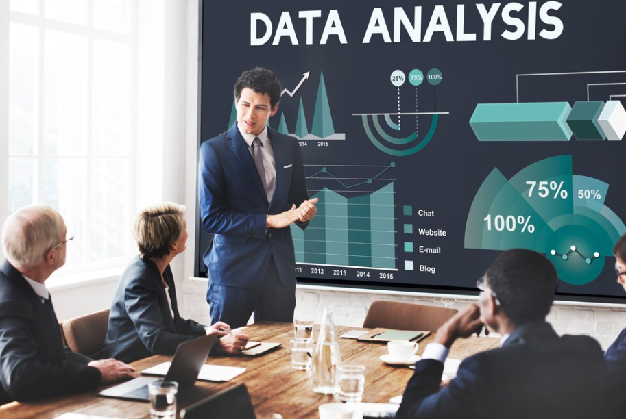 role of machine learning in data analysis