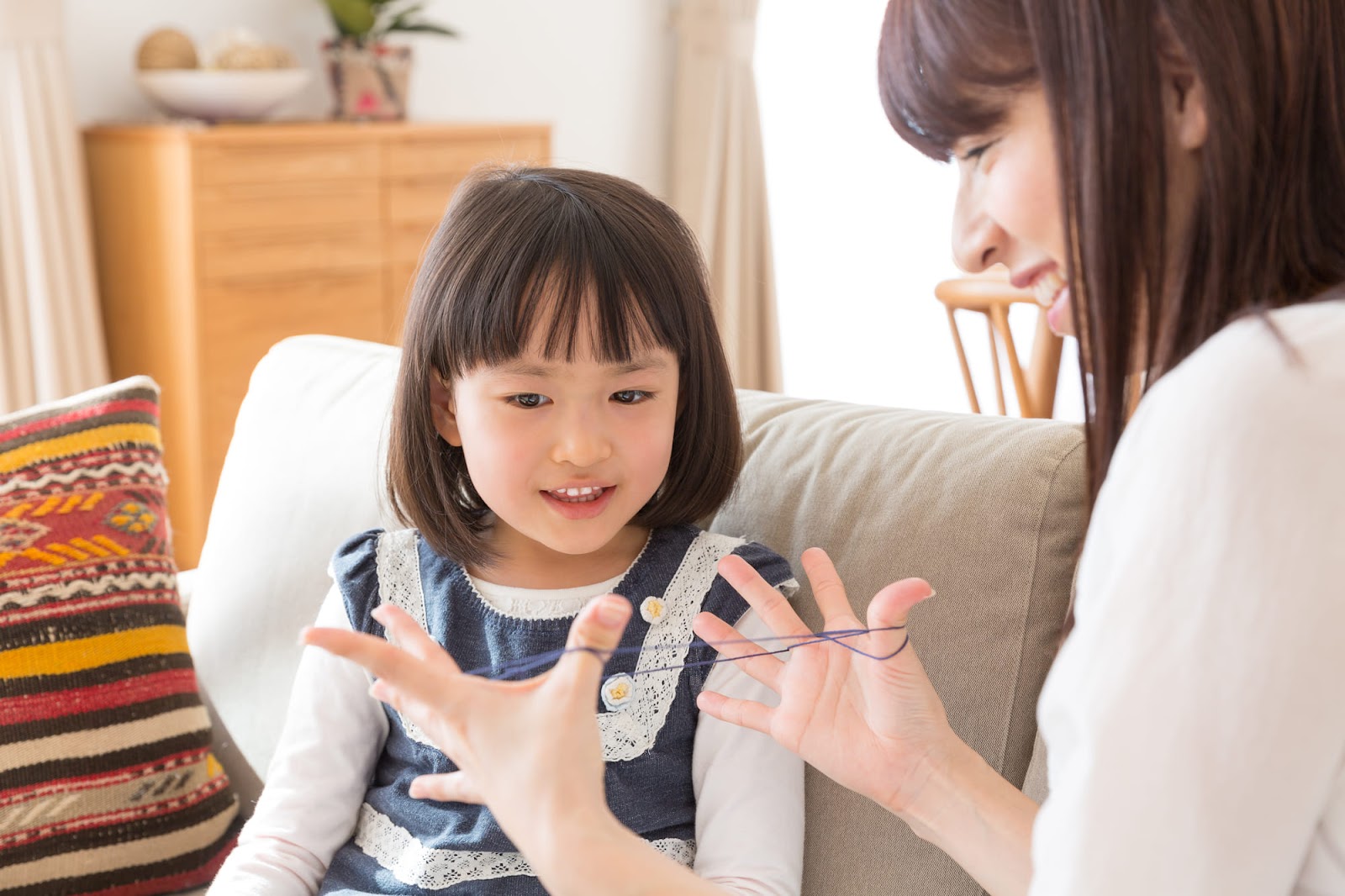 親子でできる！簡単なあやとりの遊び方