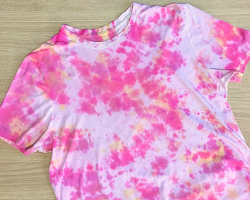 Picture of the crumpled tie dye pattern