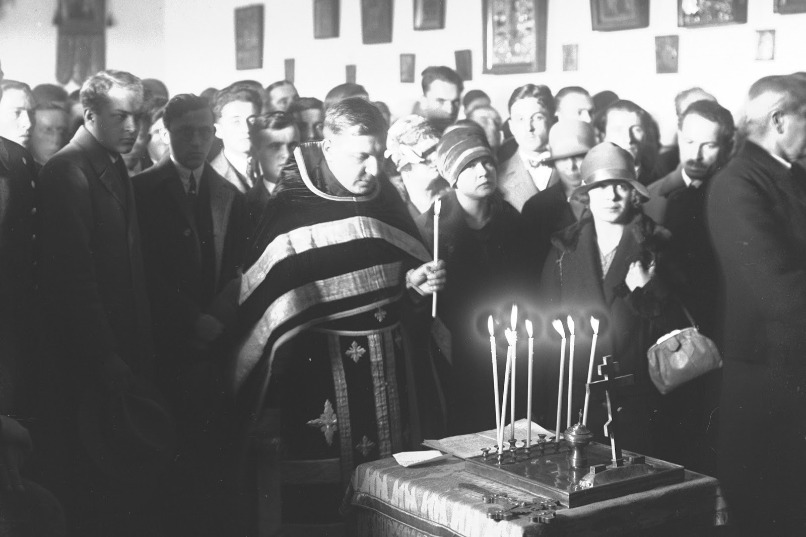 Краків, 1927: священик Матвій Семашко з ПАПЦ, пізніше єпископ, пов’язаний з польським урядом в екзилі в Лондоні, відправляє панахиду за Симоном Петлюрою — фото 132045