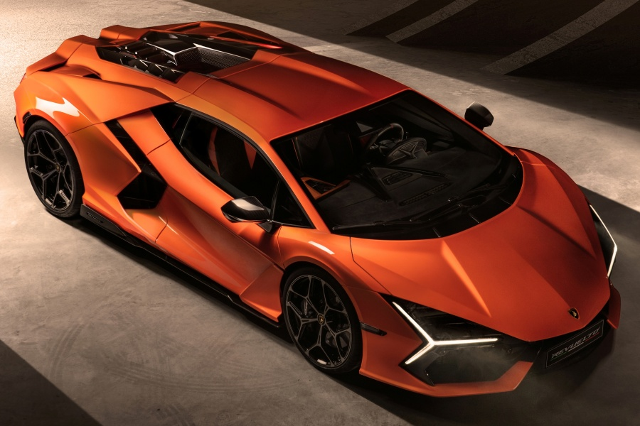ดีไซน์ภายนอกรถยนต์ : Lamborghini REVUELTO