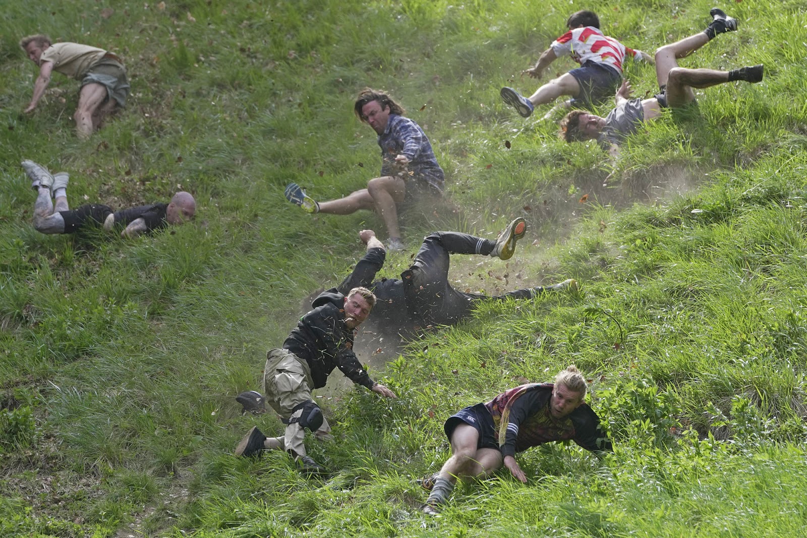 Photos: 2023 Cooper's Hill Cheese-Rolling Race - The Atlantic