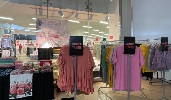 clothing shop
