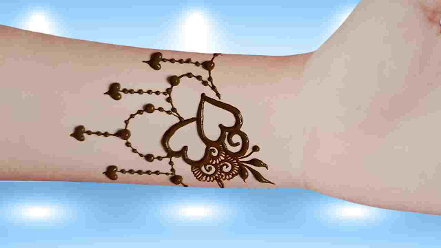 Stylish tattoo mehndi design