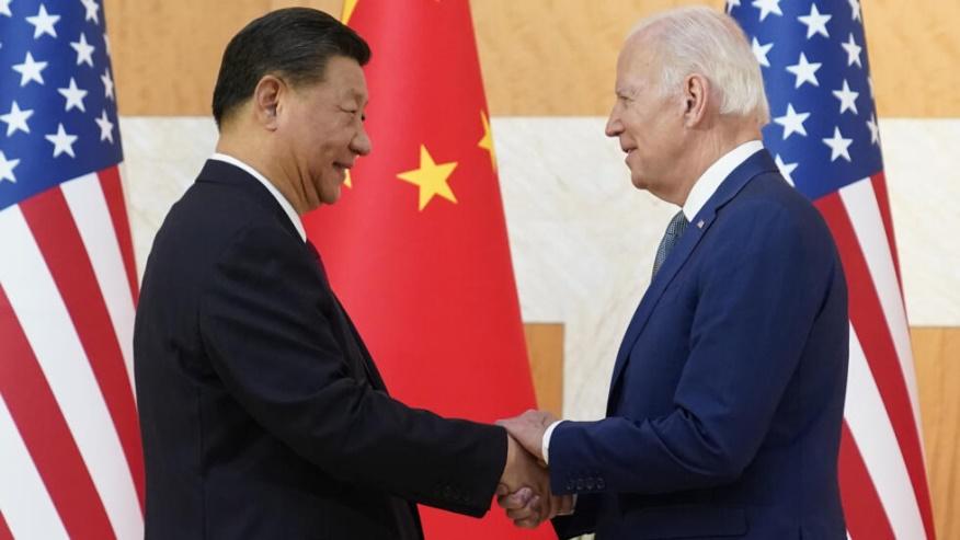 Ảnh tư liệu: Tổng thống Mỹ Joe Biden (P) gặp chủ tịch Trung Quốc Tập Cận Bình bên lề thượng đỉnh G20, Bali, Indonesia, ngày 14/11/2023.