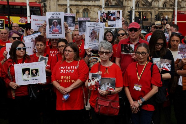 People protesting against the contaminated blood scandal