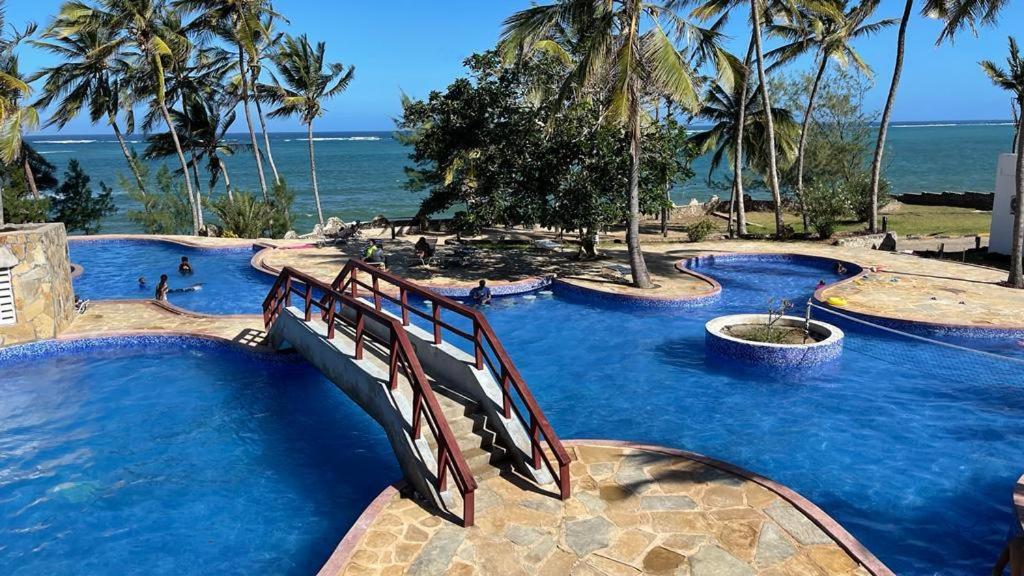 Beachfront Bliss Luxury Coastal Escapes