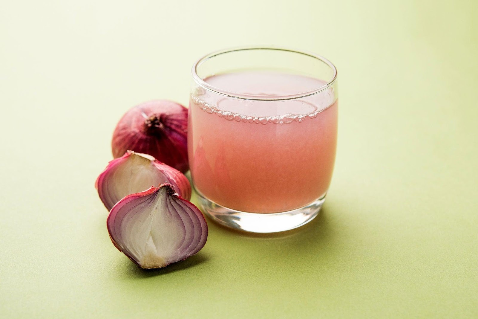 Side Effects of Onion Juice on Hair | Traya Health