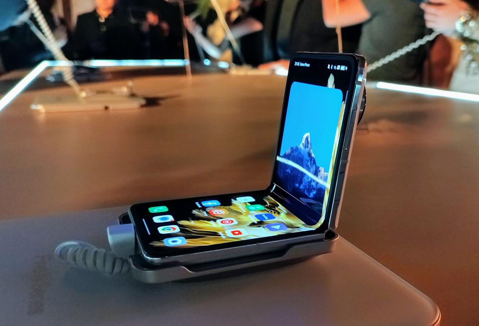 Oppo presenta dos nuevos smartphones plegables: Find N3 Flip y