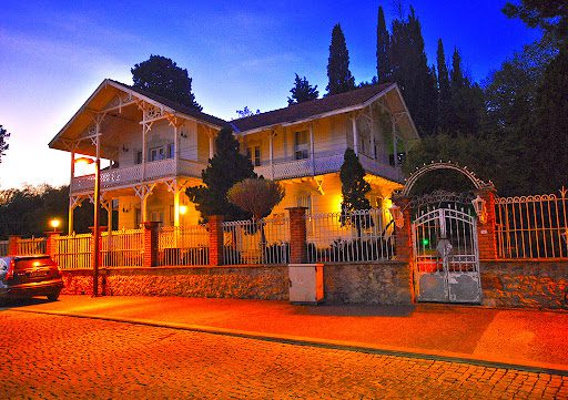 Osman Hamdi Bey'in Eskihisar'daki evi 1987 yılında müze yapılmıştır